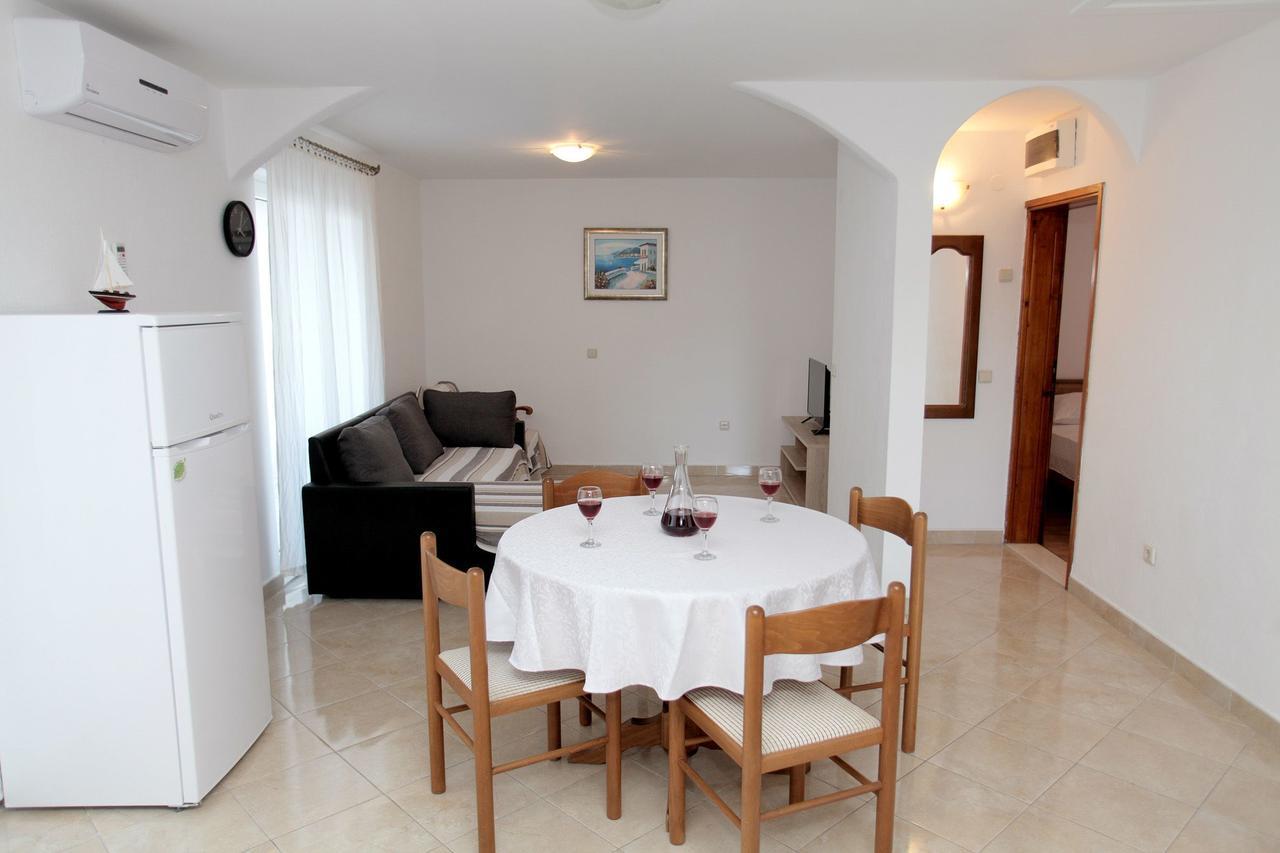 Apartments Iva Trogir Exterior foto